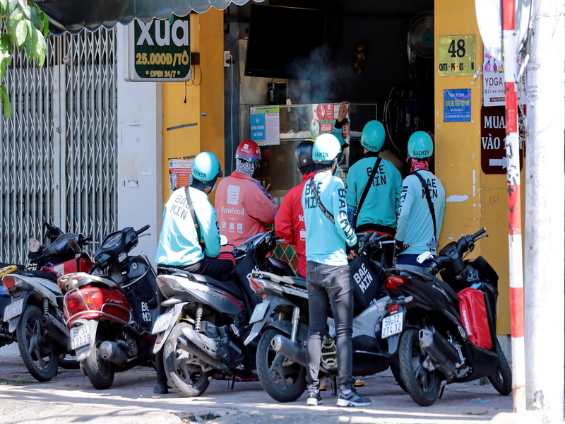 Một góc hàng quán Sài Gòn những ngày cuối tháng 9